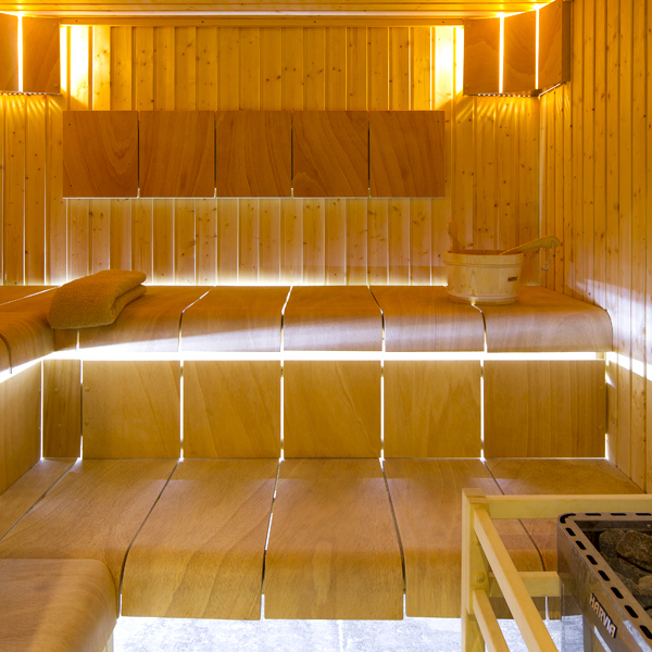 sauna hotel spa crychar