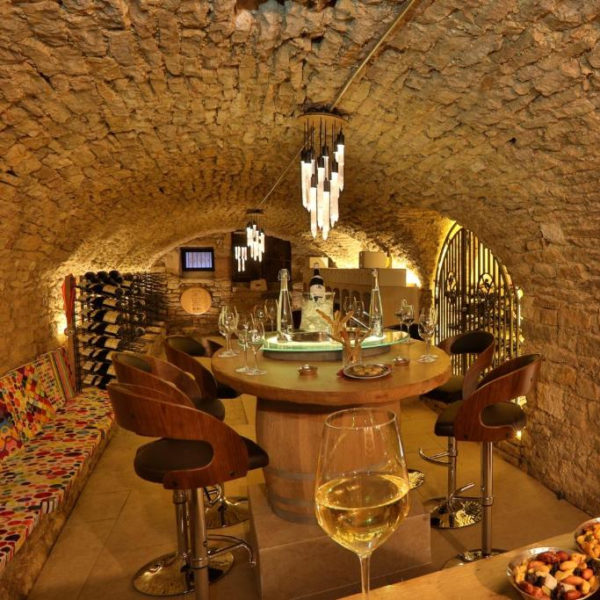 Hotel Le Cep Beaune Bourgogne_cave a vins