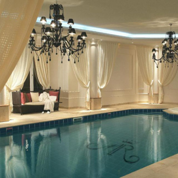 Chateau Hotel MontRoyal Chantilly_ile de france_piscine