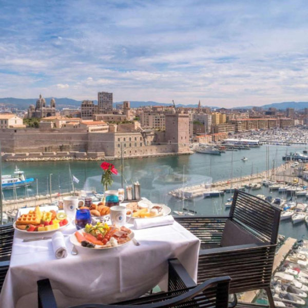 hotel Sofitel Marseille Vieux Port Marseille_petit dejeuner avec vue