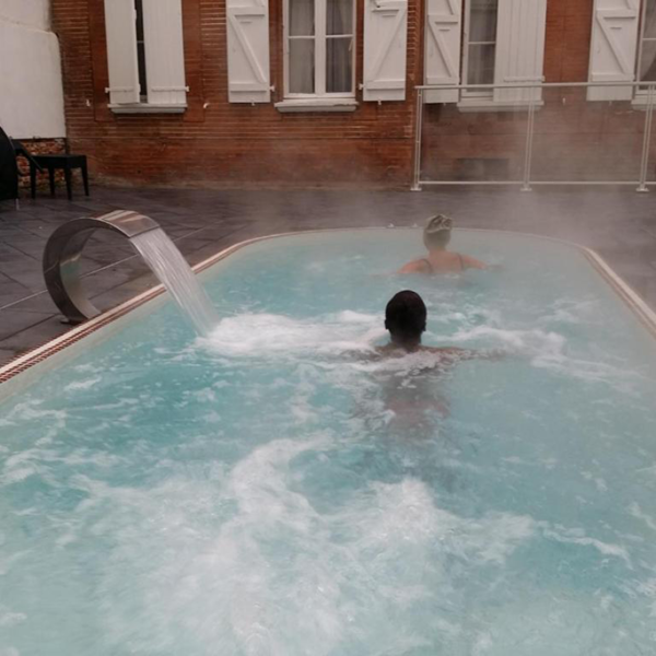 Hotel Riquet resort spa toulouse_piscine chaufee