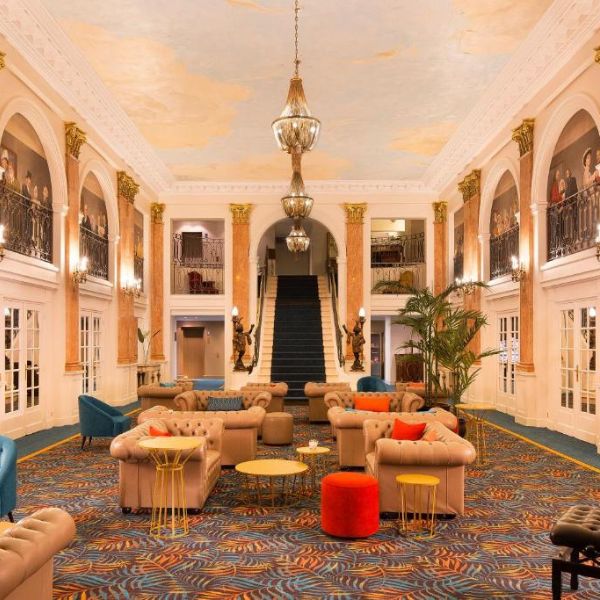 Ocenia L'Univers Tours (1)