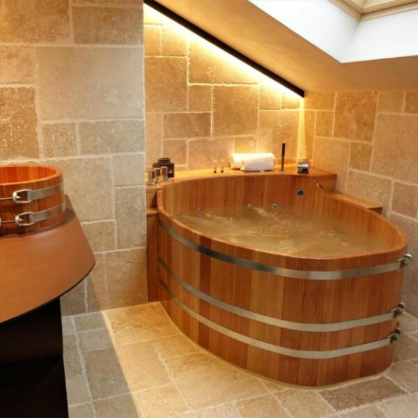 Chalet avec jacuzzi Domaine du Haut Jardin Hôtel & Chalets Spa Privé (1)