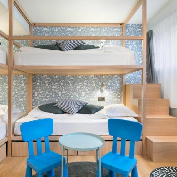 Chambre familiale _ Hôtel Diana Restaurant & Spa