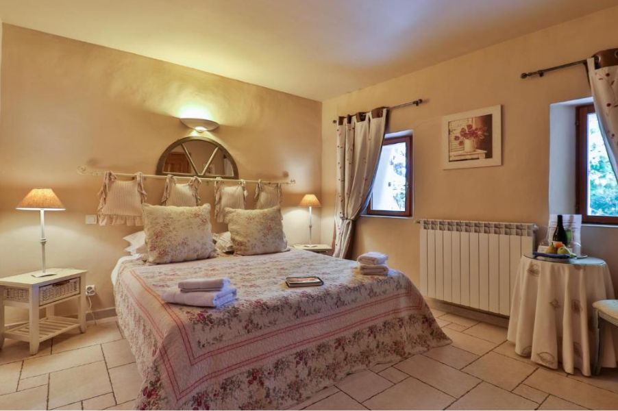 Chambre Les Carmes and spa