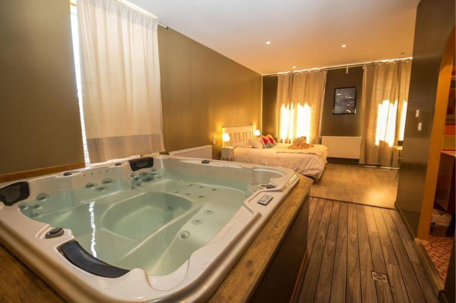 Chambre avec jacuzzi La Font Vineuse & Spa, Hôtel de Charme