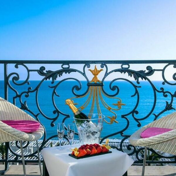 champagne - Hôtel Le Royal Promenade des Anglais