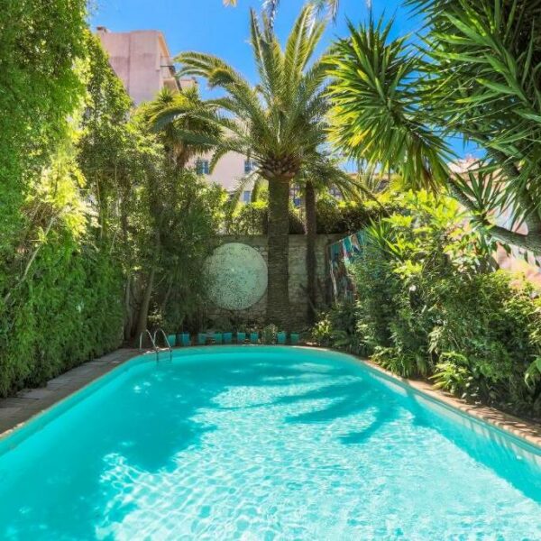 hotel windsor, jungle art