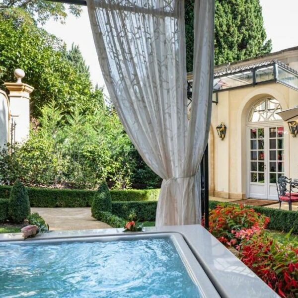 villa gacilly jacuzzi